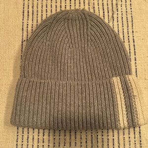 Athleta rubbed grey beanie